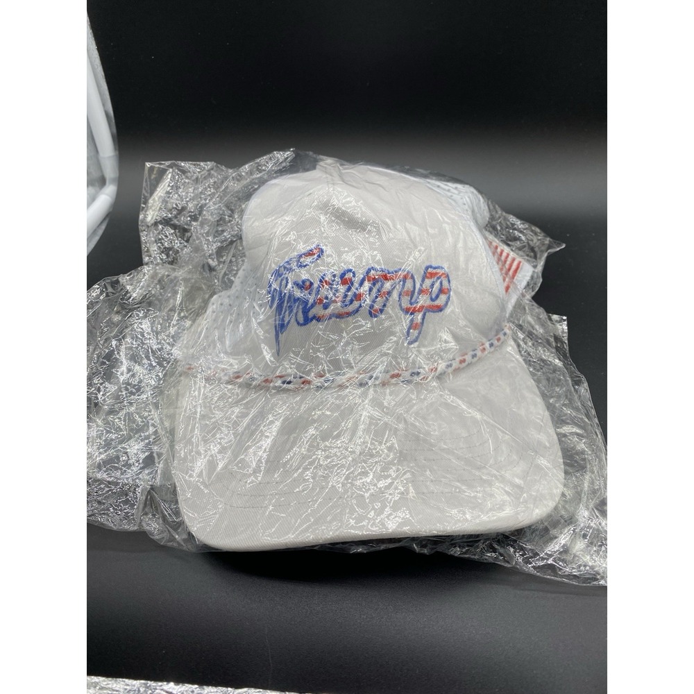 Curves‎ Club Trump Golf Hat